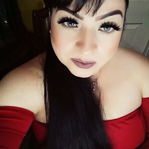 Meet your Posher, Isela